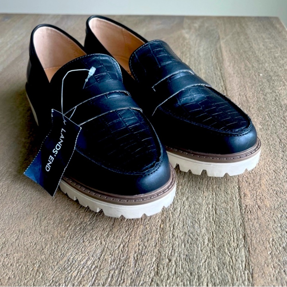 Journee Collection 6.5 loafers, NWT